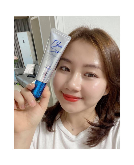 Hình Ảnh Pion-Tech Blue Sun UV Cool Essence chứa Guaiazulene - Kem Chống Nắng Hàn Quốc, 3 hình ảnh - sieuthilamdep.com Hình Ảnh Pion-Tech Blue Sun UV Cool Essence chứa Guaiazulene - Kem Chống Nắng Hàn Quốc, 3 hình ảnh - sieuthilamdep.com