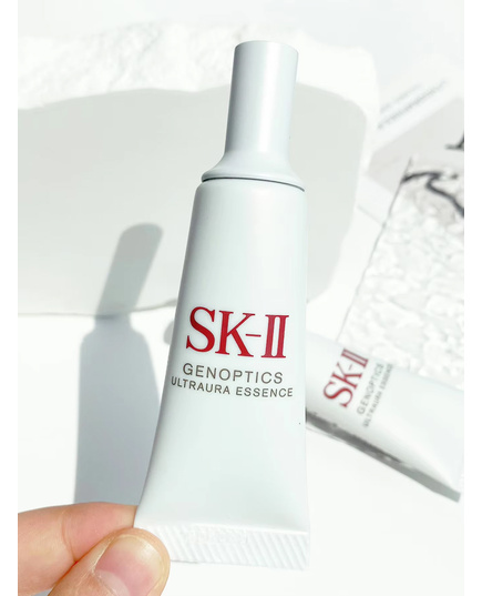 Hình Ảnh SK-II Genoptics Ultraura Essence - Serum Dưỡng Trắng Da (10ml), Tùy Chọn: 10ml, 3 hình ảnh - sieuthilamdep.com