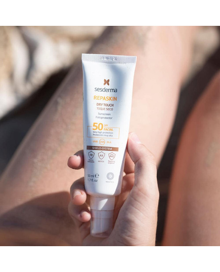 Hình Ảnh Sesderma Repaskin Dry Touch Toque Seco SPF50+ - Kem Chống Nắng Cho Da Khô Và Da Thường, 3 hình ảnh - sieuthilamdep.com Hình Ảnh Sesderma Repaskin Dry Touch Toque Seco SPF50+ - Kem Chống Nắng Cho Da Khô Và Da Thường, 3 hình ảnh - sieuthilamdep.com