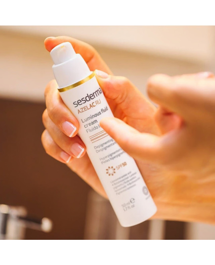 Hình Ảnh Sesderma Azelac Ru Luminous Fluid Cream SPF50 - Kem Giảm Nám Dưỡng Trắng Da Và Chống Nắng, 3 hình ảnh - sieuthilamdep.com