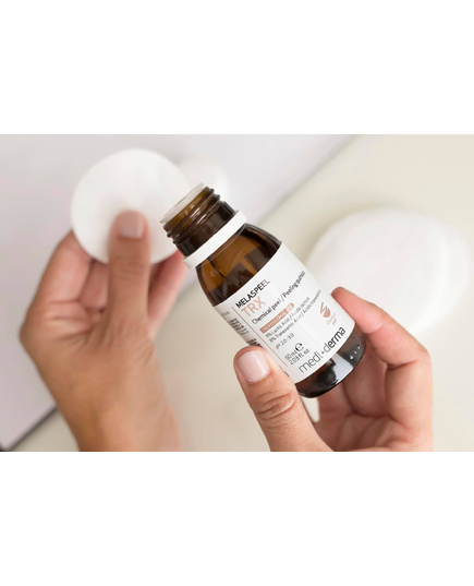 Hình Ảnh Mediderma Melases TRX - Dung Dịch Peel Giảm Sắc Tố Và Giãn Mao Mạch, 2 hình ảnh - sieuthilamdep.com Hình Ảnh Mediderma Melases TRX - Dung Dịch Peel Giảm Sắc Tố Và Giãn Mao Mạch, 2 hình ảnh - sieuthilamdep.com