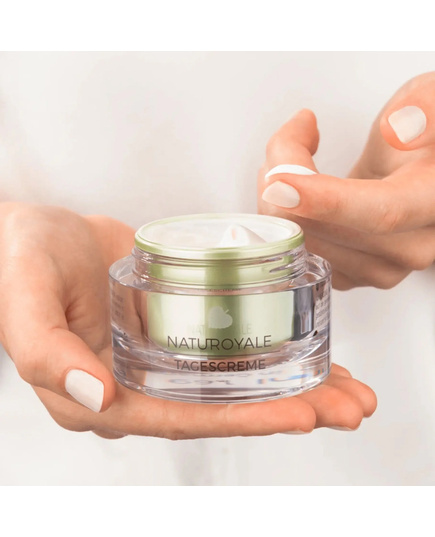 Hình Ảnh Annemarie Borlind Naturoyale System Biolifting Day Cream - Kem Dưỡng Nâng Cơ Trẻ Hóa Da Ban Ngày, 3 hình ảnh - sieuthilamdep.com Hình Ảnh Annemarie Borlind Naturoyale System Biolifting Day Cream - Kem Dưỡng Nâng Cơ Trẻ Hóa Da Ban Ngày, 3 hình ảnh - sieuthilamdep.com