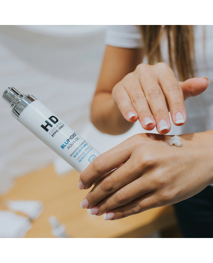 Hình Ảnh HD Cosmetic Efficiency Blumoist Aqua-Gel - Gel Dưỡng Ẩm, Chống Ánh Sáng Xanh, 3 hình ảnh - sieuthilamdep.com