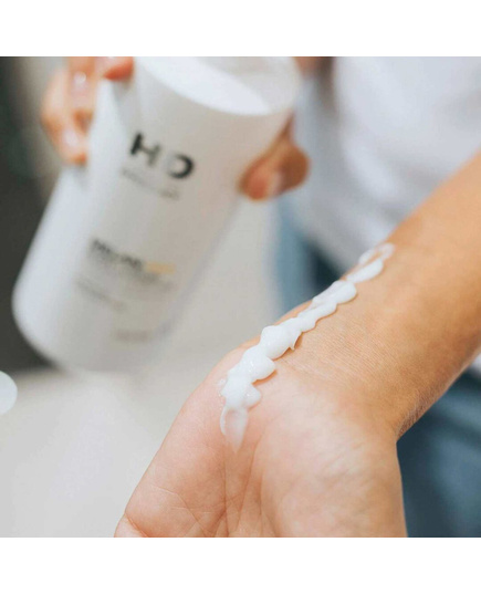 Hình Ảnh HD Cosmetic Efficiency Melan TXA Body Lotion - Lotion Dưỡng Da Body, 2 hình ảnh - sieuthilamdep.com