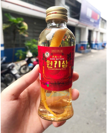 Hình Ảnh Nước Hồng Sâm Có Củ Wonkisam Korean Ginseng Drink Hàn Quốc (10 chai x 120ml), 4 hình ảnh - sieuthilamdep.com Hình Ảnh Nước Hồng Sâm Có Củ Wonkisam Korean Ginseng Drink Hàn Quốc (10 chai x 120ml), 4 hình ảnh - sieuthilamdep.com