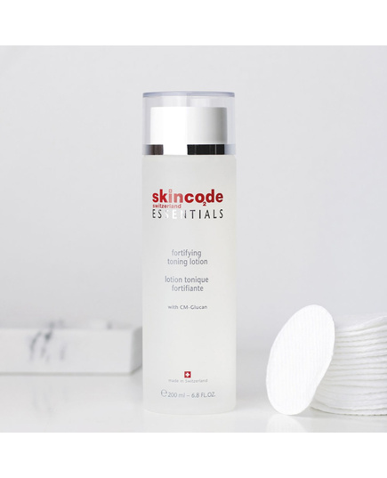 Hình Ảnh Skincode Essential Fortifying Toning Lotion - Dung Dịch Dưỡng Ẩm Tinh Khiết Da, 2 hình ảnh - sieuthilamdep.com