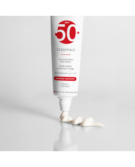 Hình Ảnh Skincode Essentials Sun Protection Face Lotion SPF50 - Kem Chống Nắng Cho Da Treatment (50ml), Tùy Chọn: 50ml, 2 hình ảnh - sieuthilamdep.com