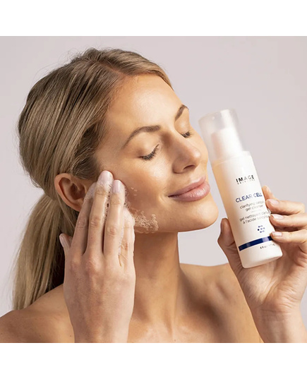 Hình Ảnh Image Skincare Clear Cell Clarifying Salicylic Gel Cleanser - Sữa Rửa Mặt Cho Da Dầu Mụn, 3 hình ảnh - sieuthilamdep.com Hình Ảnh Image Skincare Clear Cell Clarifying Salicylic Gel Cleanser - Sữa Rửa Mặt Cho Da Dầu Mụn, 3 hình ảnh - sieuthilamdep.com