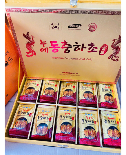 Hình Ảnh Nước Đông Trùng Hạ Thảo Pocheon K-L-M Silkworm Cordyceps Drink Gold, 3 hình ảnh - sieuthilamdep.com Hình Ảnh Nước Đông Trùng Hạ Thảo Pocheon K-L-M Silkworm Cordyceps Drink Gold, 3 hình ảnh - sieuthilamdep.com
