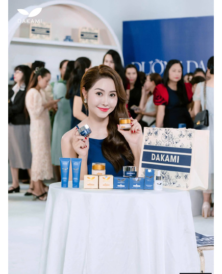 Hình Ảnh Dakami II Kwhite SPF30 PA+++ - Kem Dưỡng Sáng Đều Màu Da Ban Ngày, 3 hình ảnh - sieuthilamdep.com