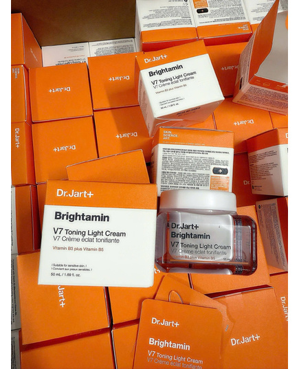 Hình Ảnh Dr.Jart+ Brightamin V7 Toning Light Cream - Kem Dưỡng Trắng Da Chính Hãng Hàn Quốc (50ml), Tùy Chọn: 50ml, 3 hình ảnh - sieuthilamdep.com