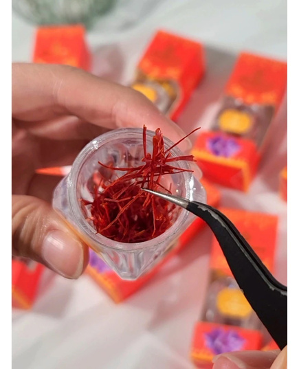 Hình Ảnh Saffron Super Negin Nhụy Hoa Nghệ Tây (Hộp 1gr), 3 hình ảnh - sieuthilamdep.com